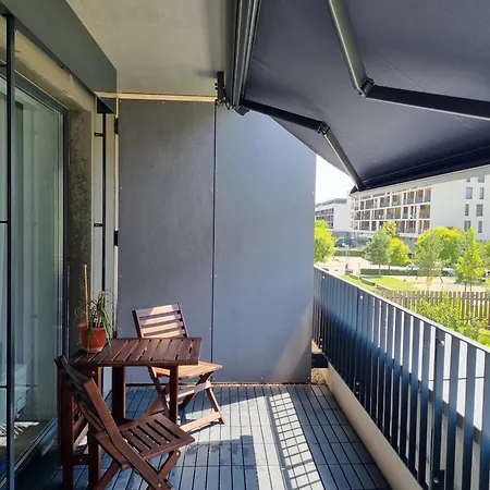 Exclusive - Free Parking Apartment *