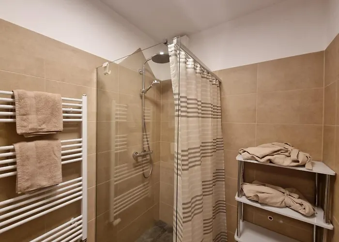 Exclusive - Free Parking *