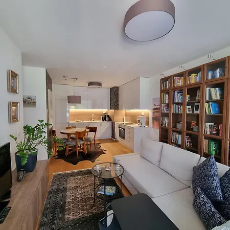 Exclusive - Free Parking Pressburg