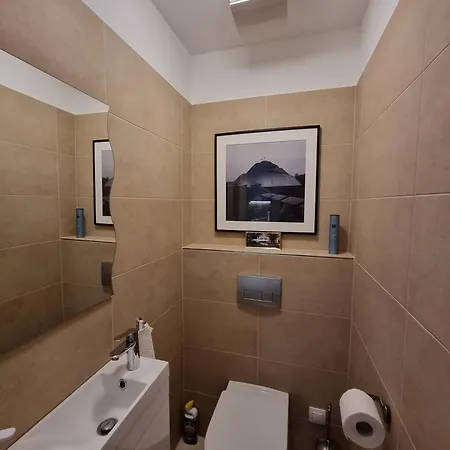 Exclusive - Free Parking *